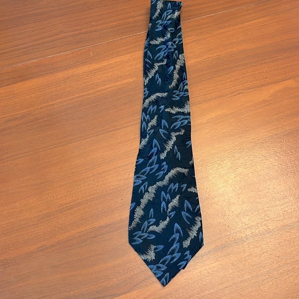 Giorgio Armani silk blue black tie